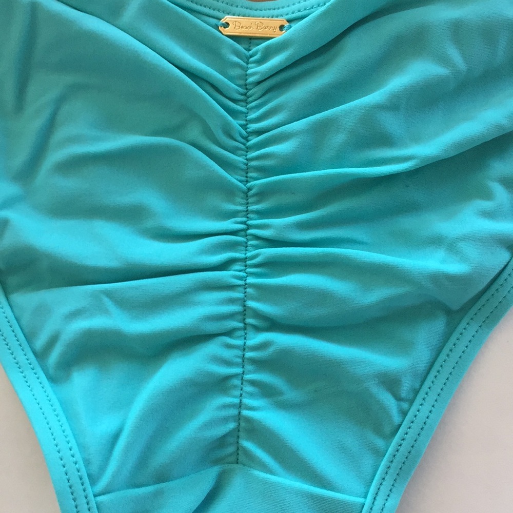 🌟HP🌟Beach Bunny hard summer skimpy bikini bottom - Picture 7 of 8